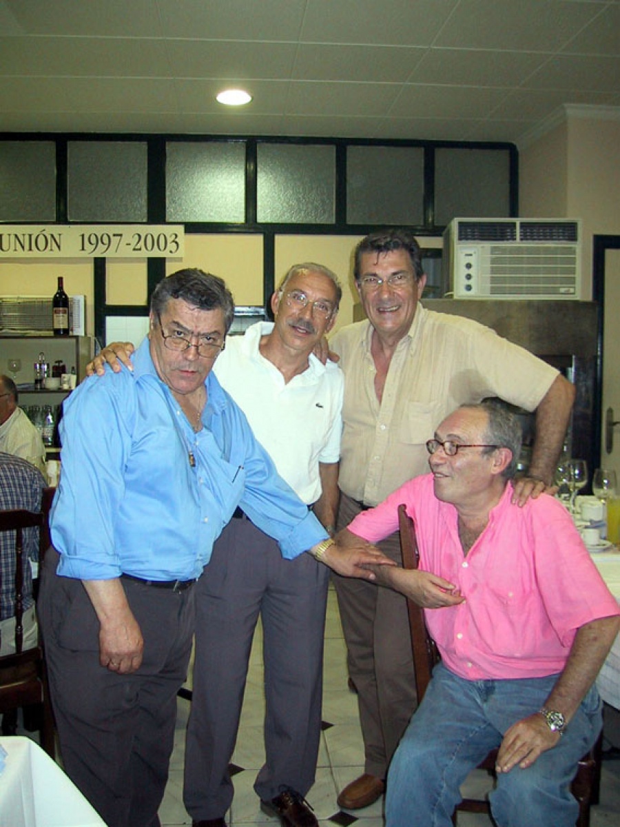 59 - En el Restaurante Oasis - 2003